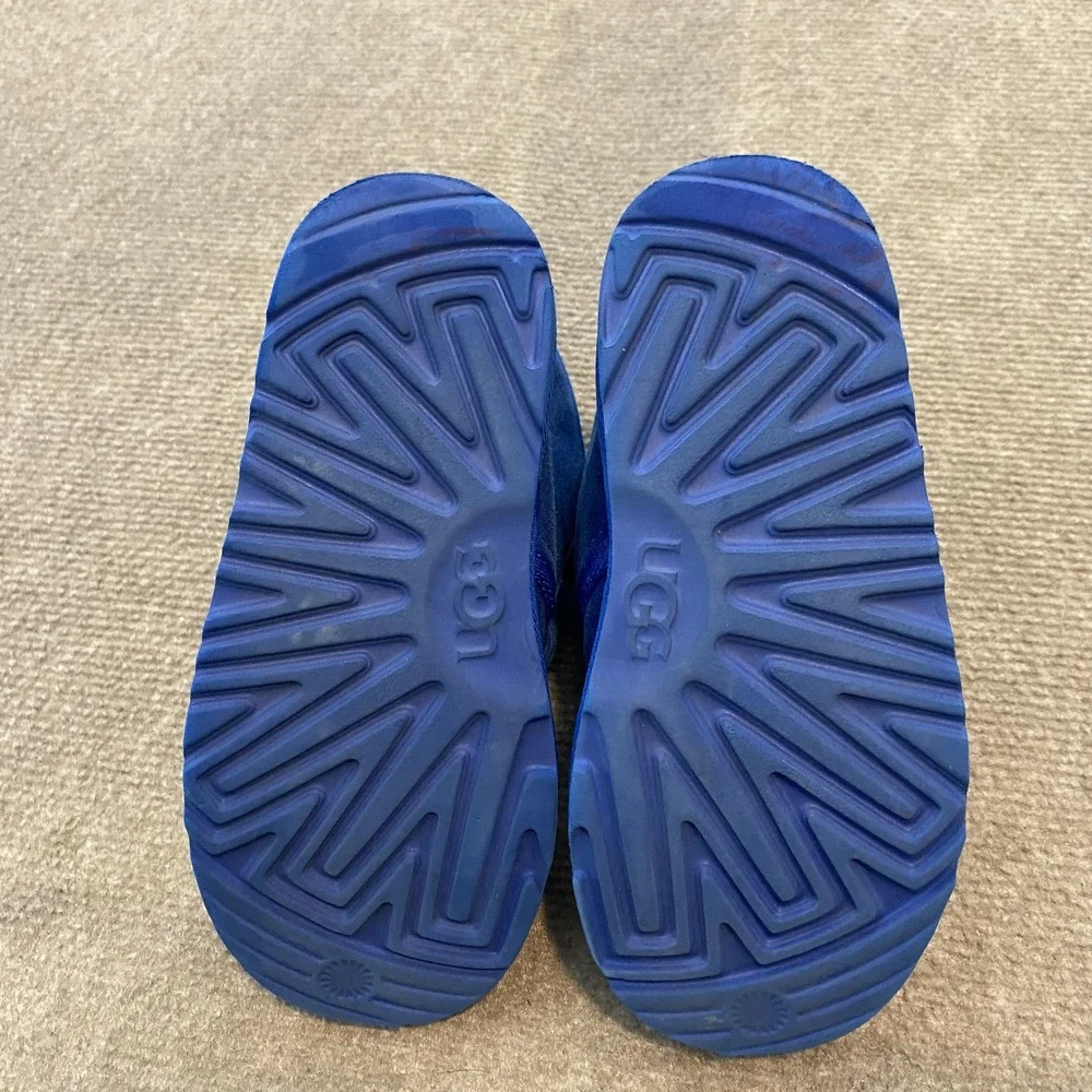 UGG‎ Chukka Boots Kids Size 1 Blue Suede Fleece Lined Winter Ankle Lace Up